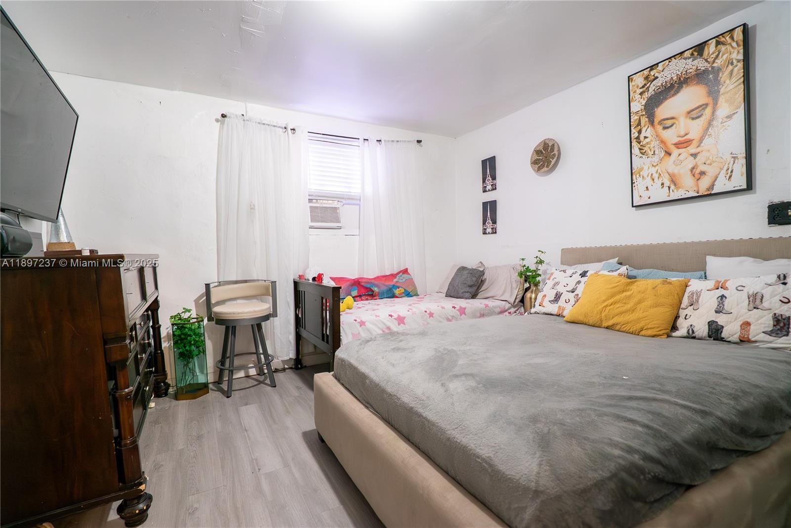 SANTA CLARA SUB - Residential Income