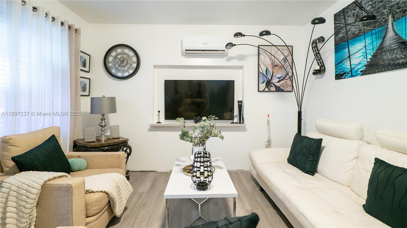 SANTA CLARA SUB - Residential Income