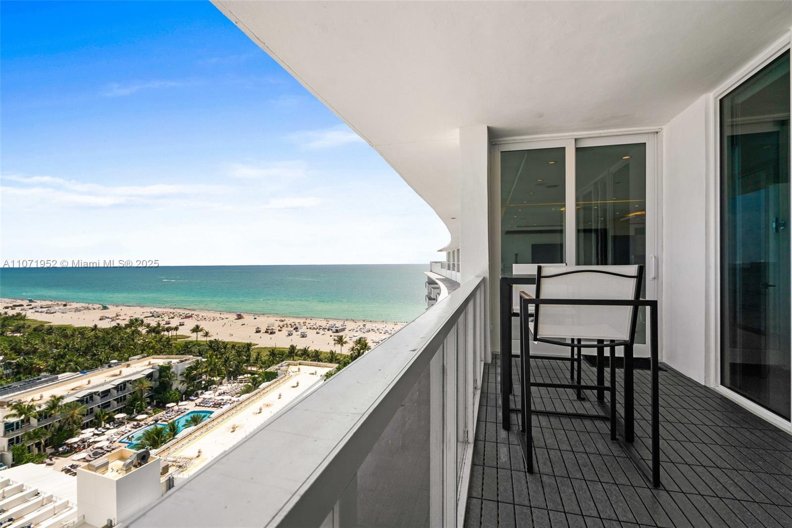 THE DECOPLAGE CONDO - Residential Lease