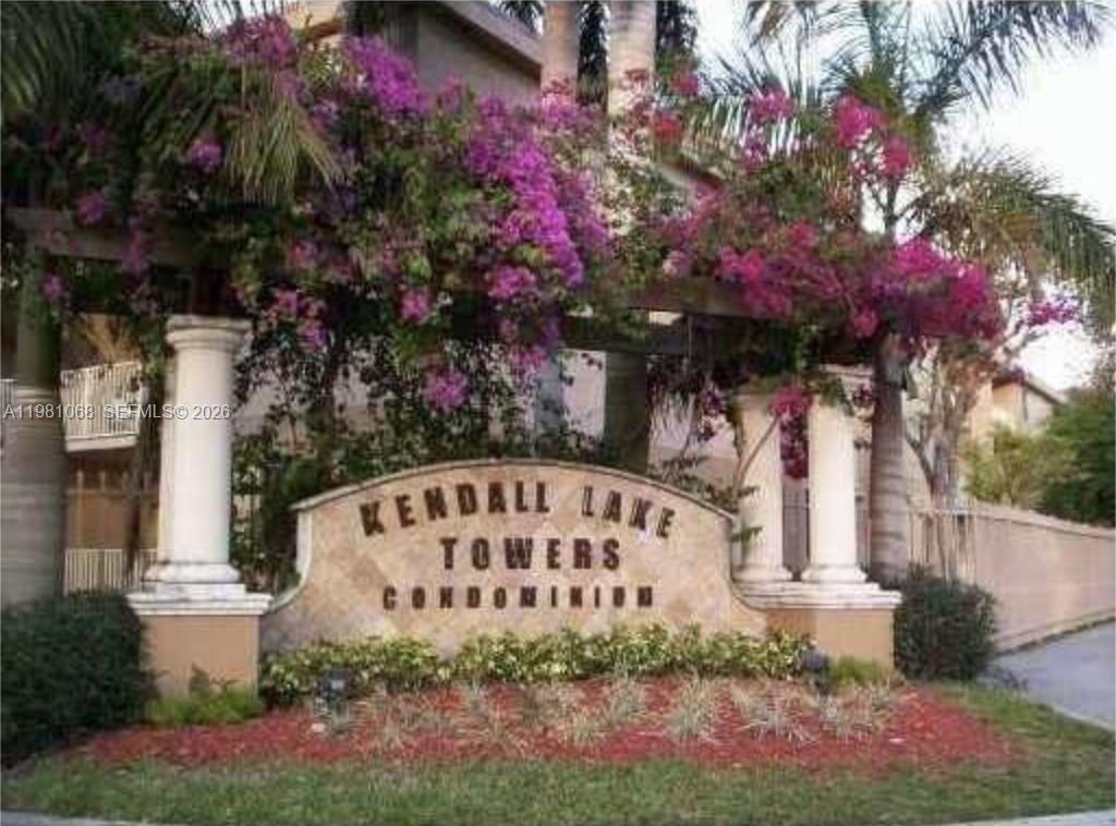 KENDALL LAKE TOWERS CONDO - Residential