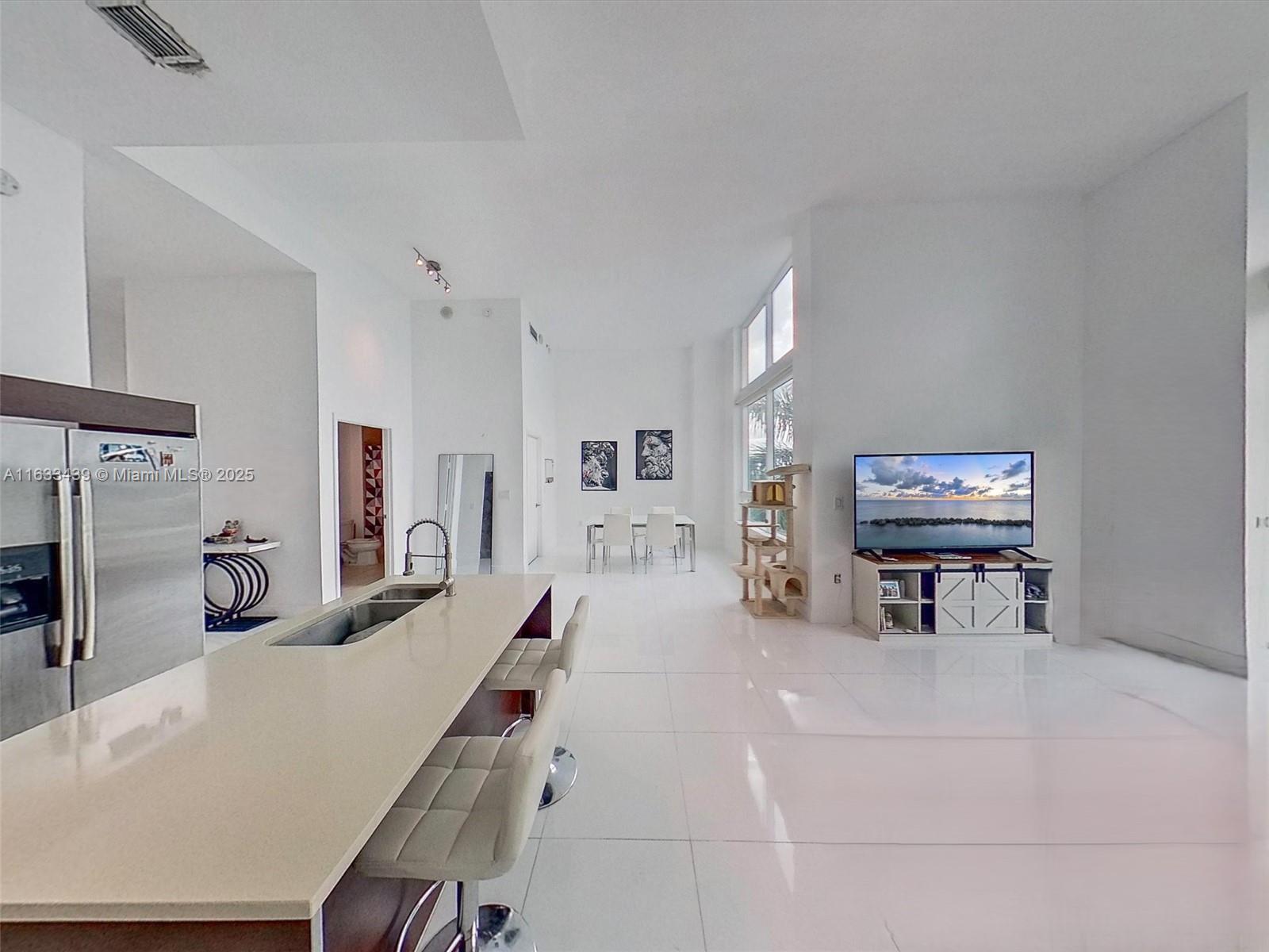 1900 N Bayshore Dr 603