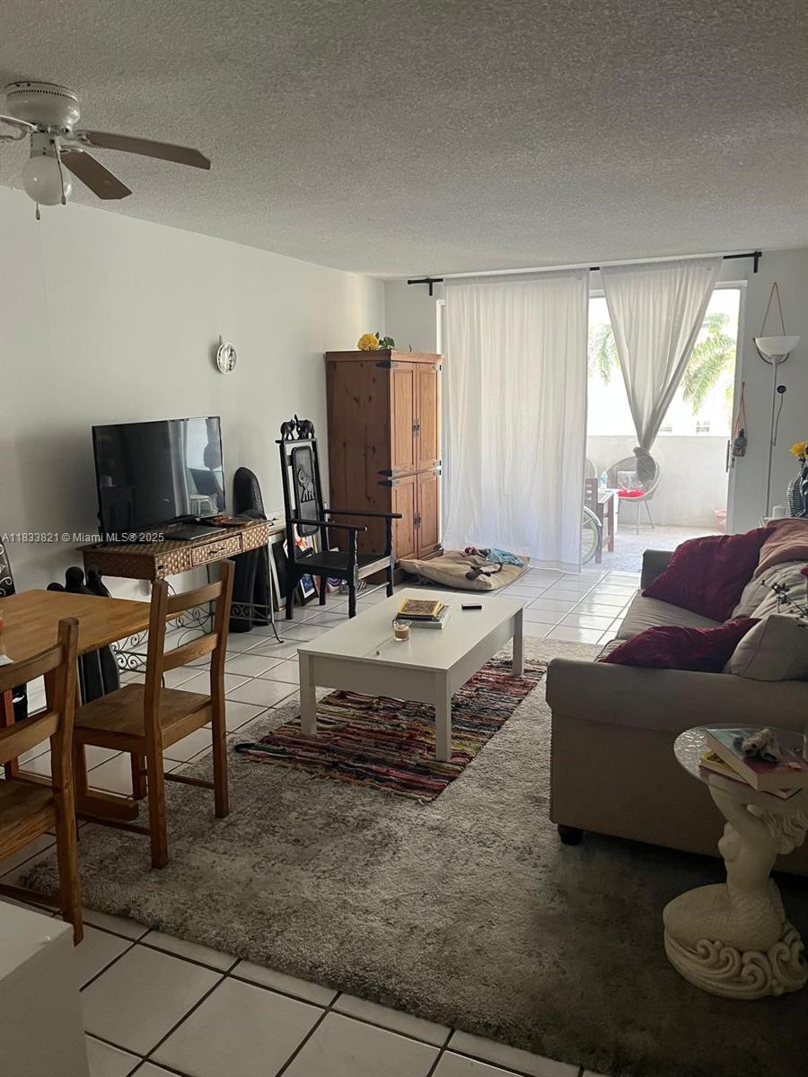 1331 Lincoln Rd 402