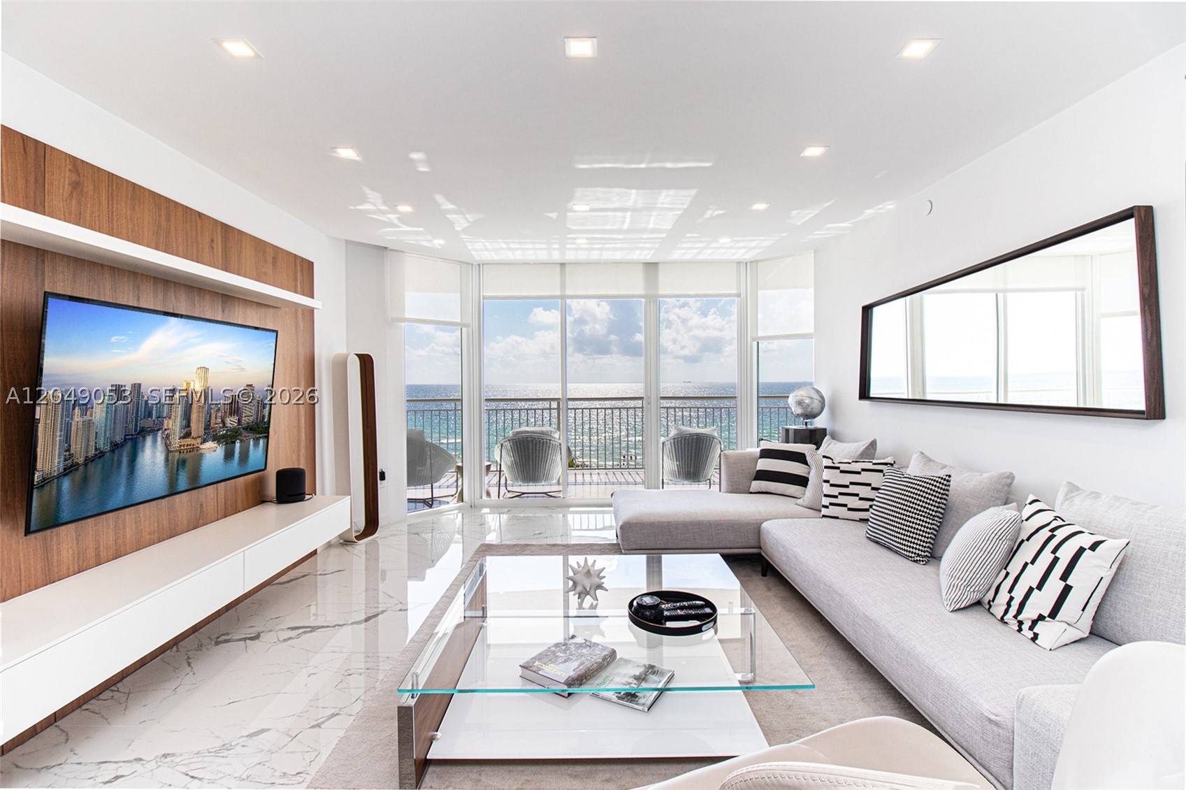 17375 Collins Ave 701