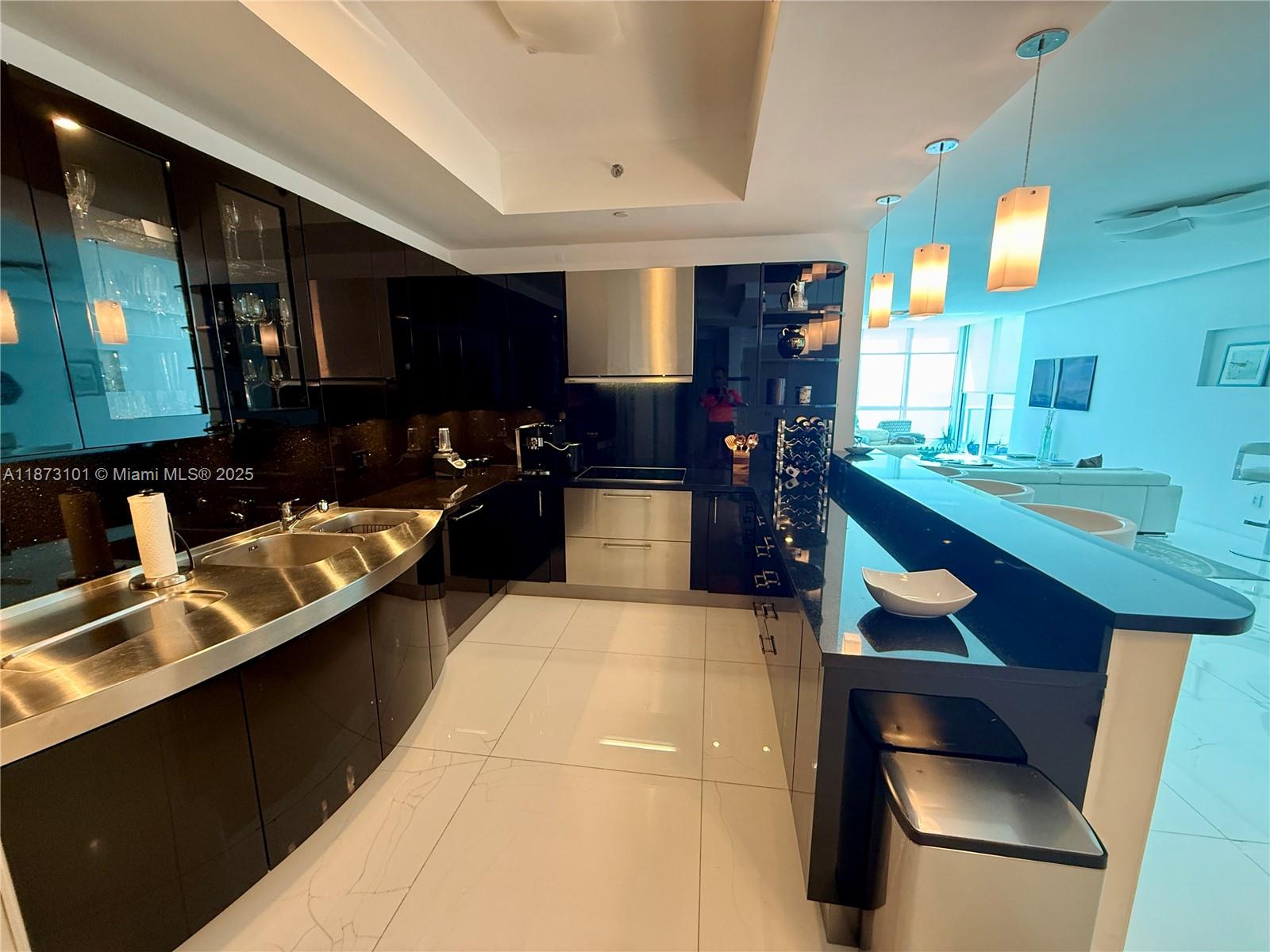 100 S Pointe Dr 3105