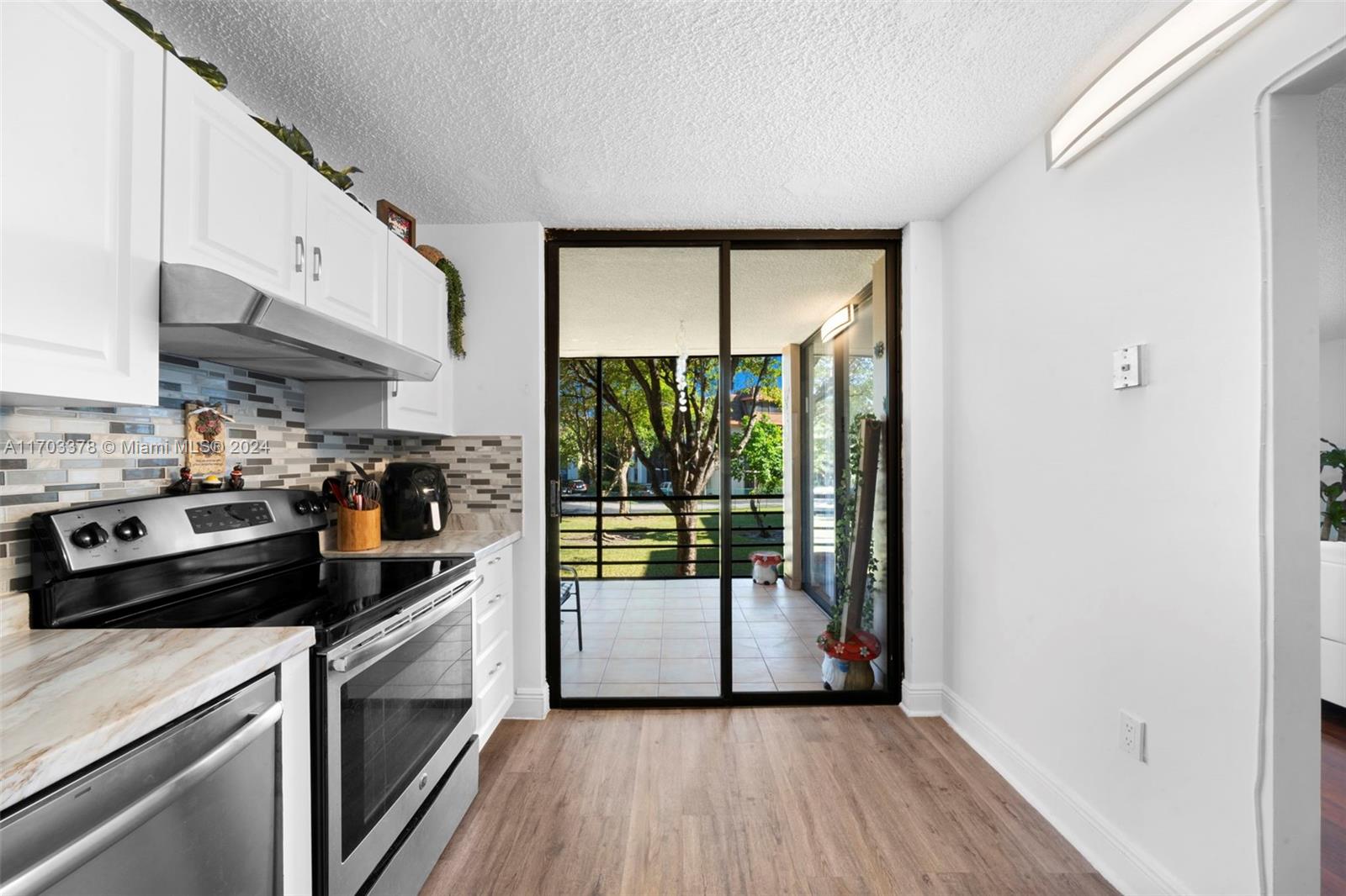 COCO WOOD CONDO - Residential
