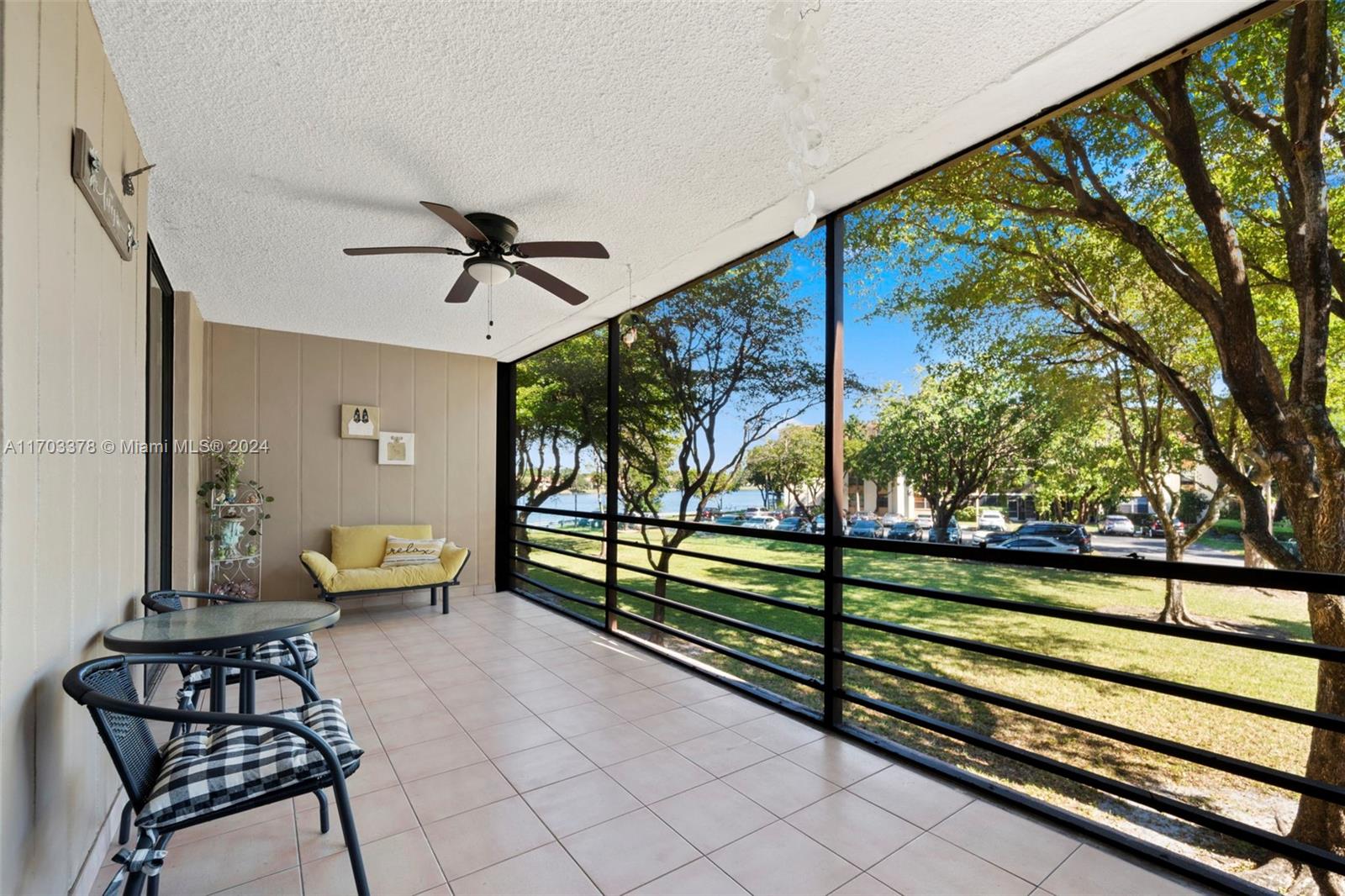 COCO WOOD CONDO - Residential
