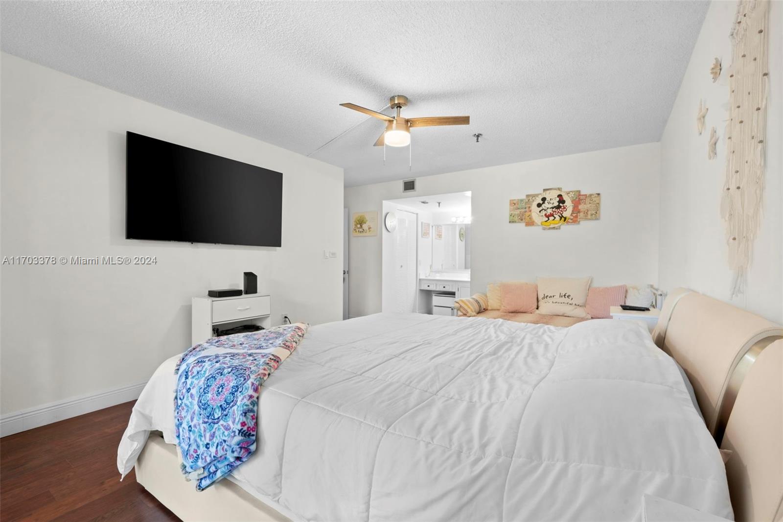 COCO WOOD CONDO - Residential