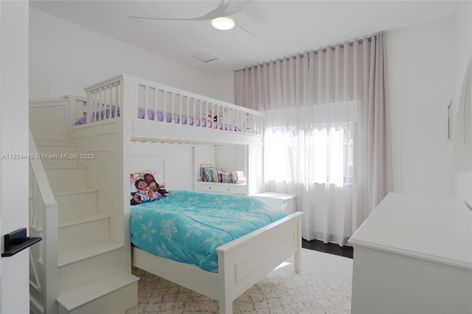 BEACH VIEW ADDN - Residential