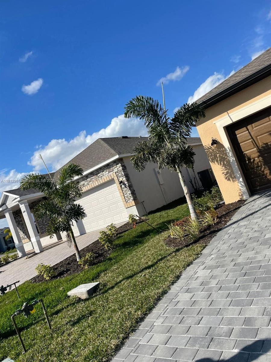 HAMMOCKS AT WEST PORT - Residential Lease