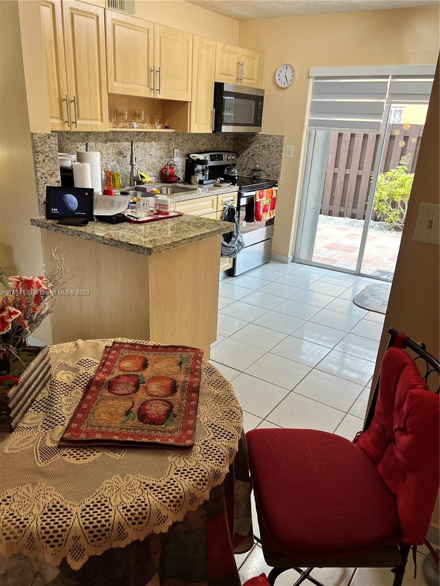 WEST POINCIANA VILLAS CON - Residential