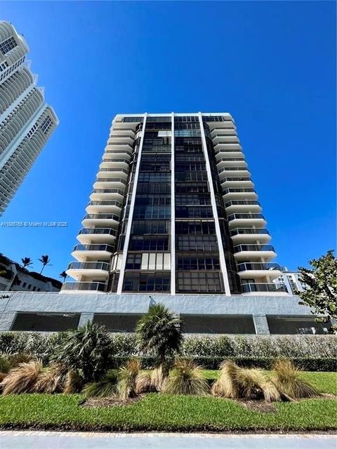 6423 Collins Ave 207 Miami Beach FL 33141
