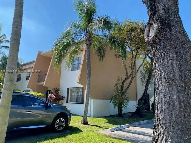 Pinecrest, Florida 33156, United States, 2 Bedrooms Bedrooms, ,2 BathroomsBathrooms,Residential,Active,11980