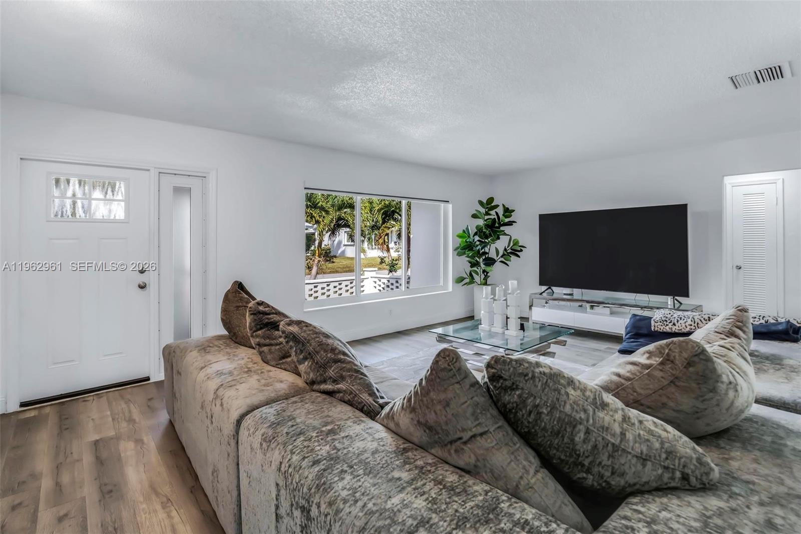 MAINLANDS OF TAMARAC LAKE - Residential