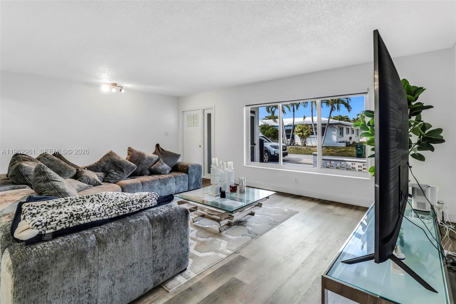 MAINLANDS OF TAMARAC LAKE - Residential