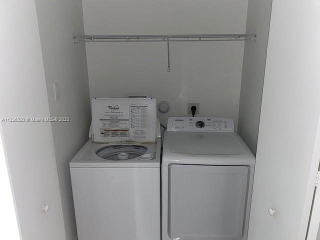 HOLLYWOOD - Residential Income