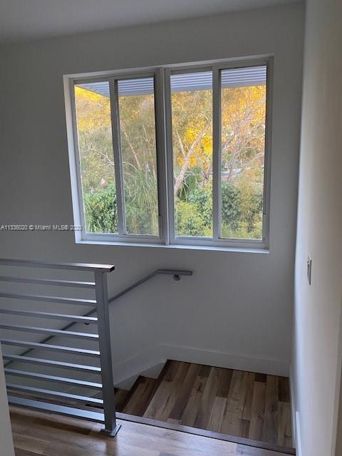 HOLLYWOOD - Residential Income