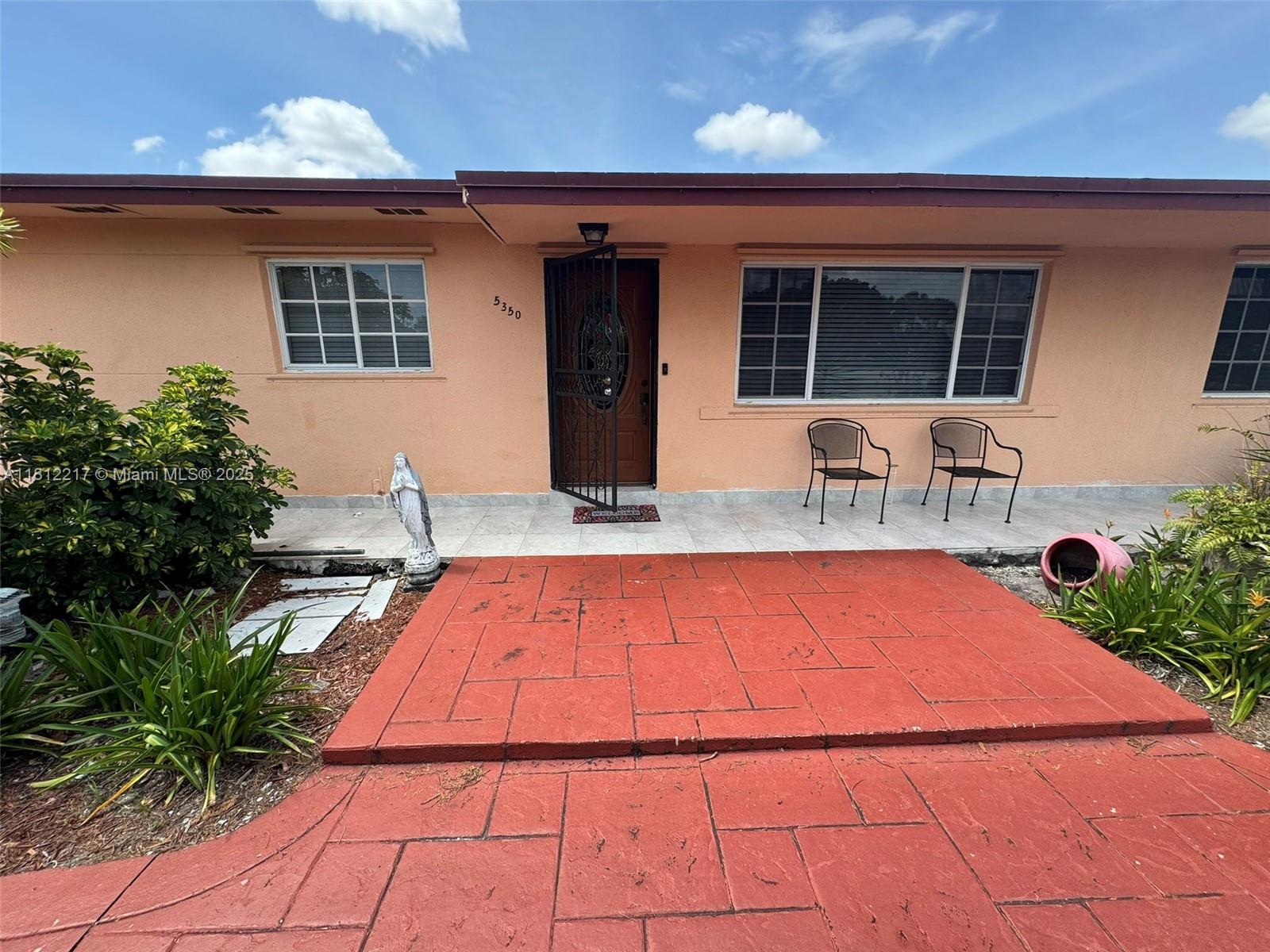 5350 Nw 183rd St, Miami Gardens, Broward County, Florida - 6 Bedrooms  
4 Bathrooms - 