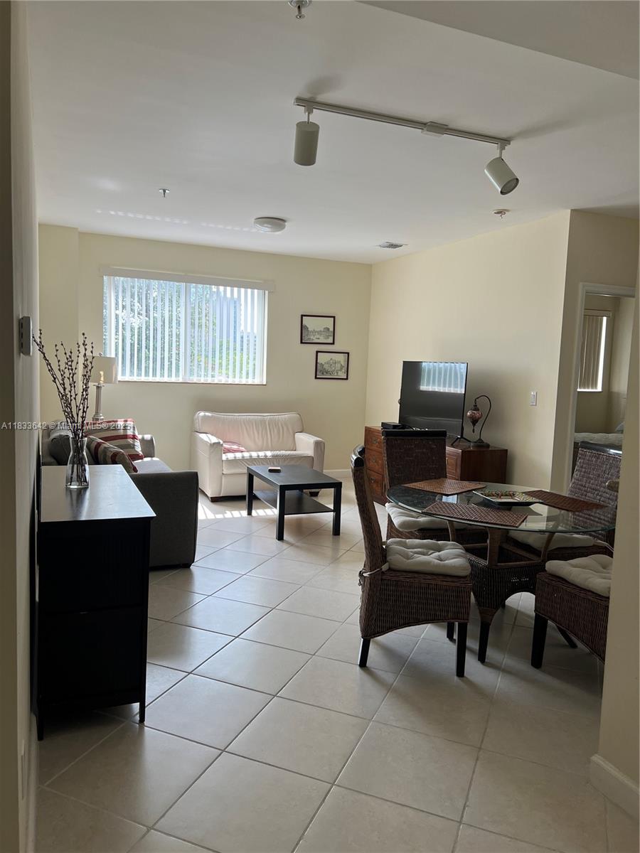 2280 SW 32nd Ave 209