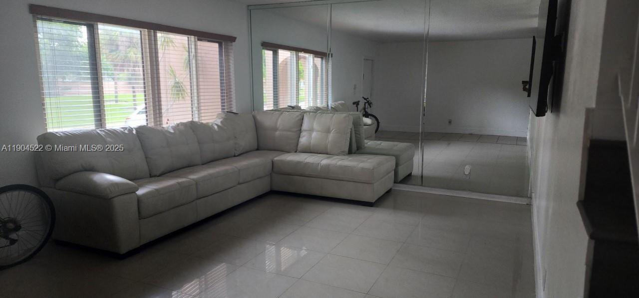 VALENCIA VILLAGE CONDO PH - Residential Lease