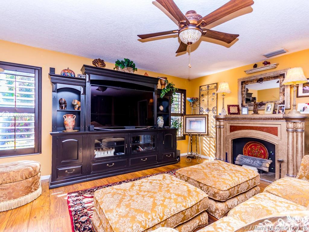 Embassy Lakes The Estates - Residential