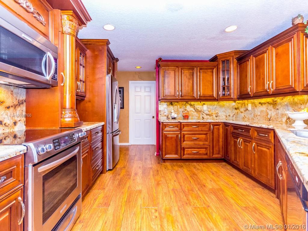 Embassy Lakes The Estates - Residential