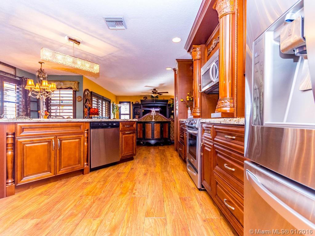 Embassy Lakes The Estates - Residential