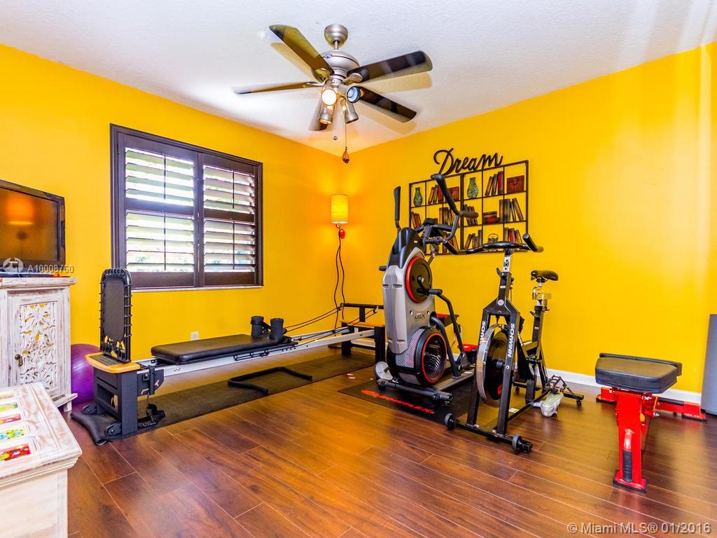 Embassy Lakes The Estates - Residential