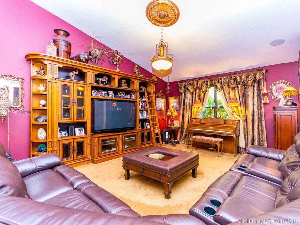 Embassy Lakes The Estates - Residential