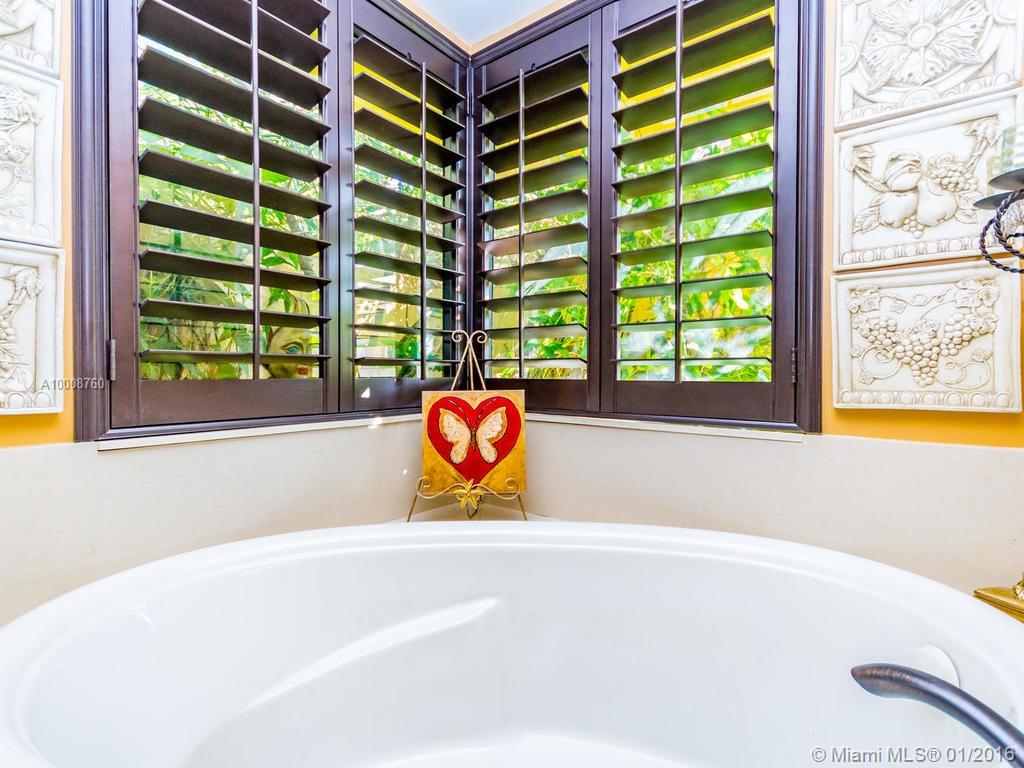 Embassy Lakes The Estates - Residential