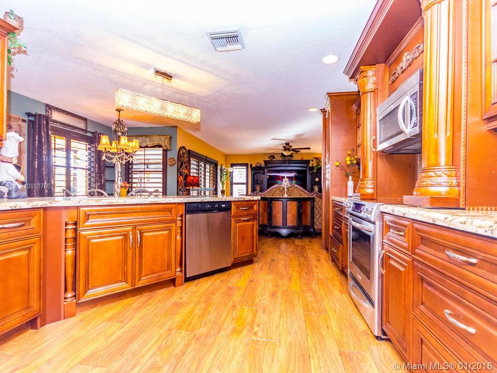 Embassy Lakes The Estates - Residential