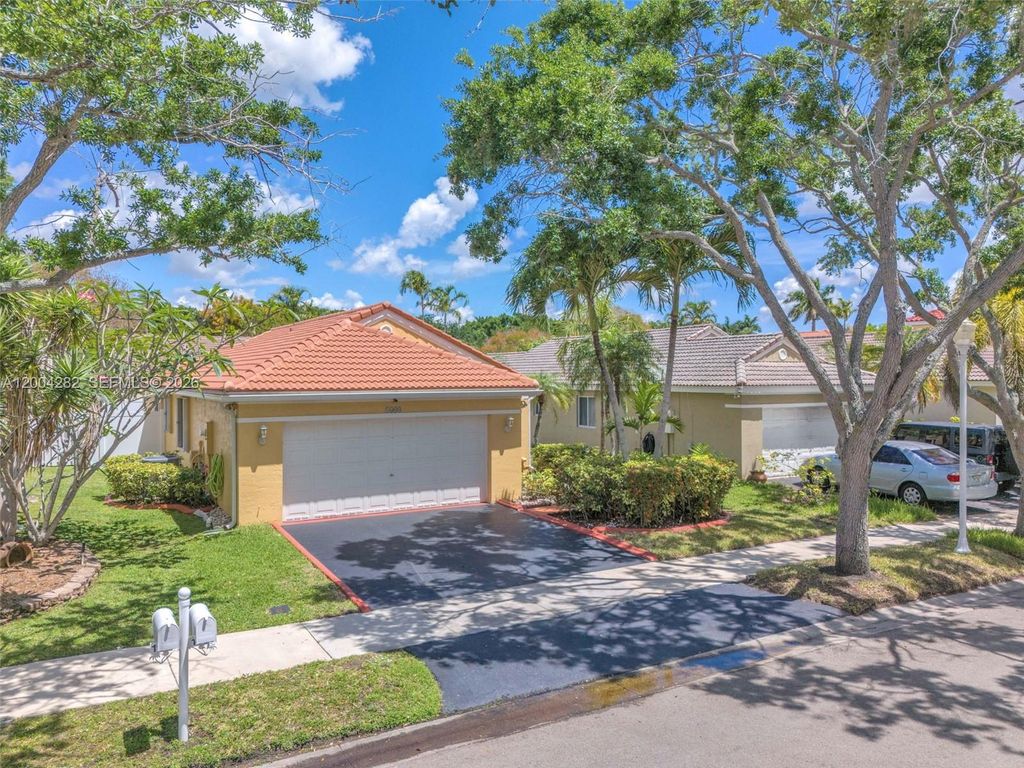 Photo of 1600 S Salerno Cir, Weston, FL 33327 (MLS # A12004282)