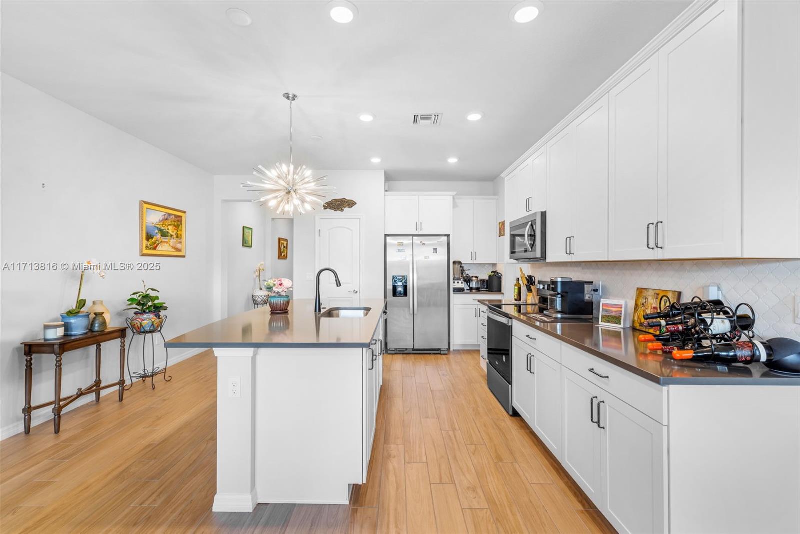 2281 Appleton Circle S 2281