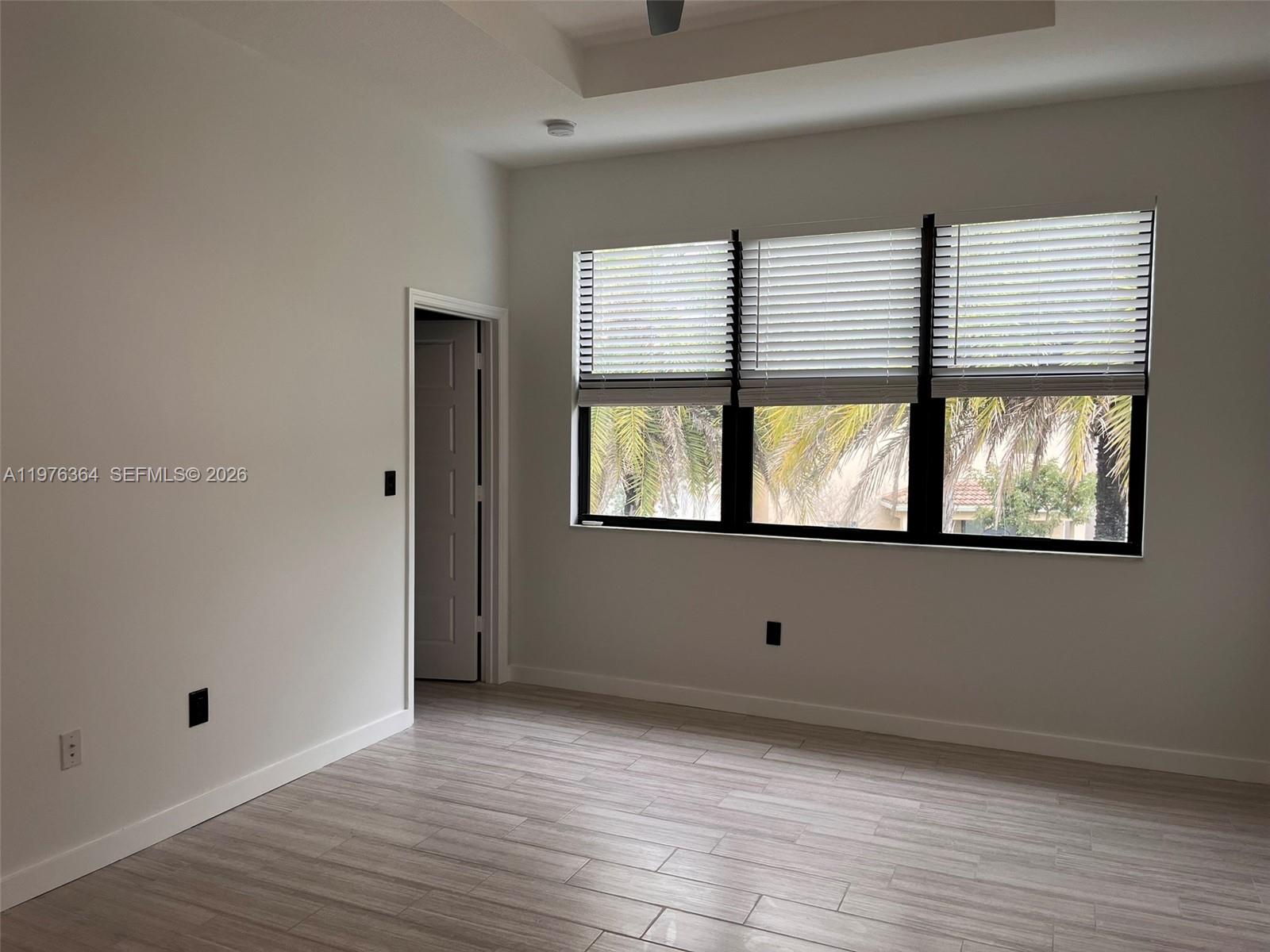 CHAMPION LAKES - Residential