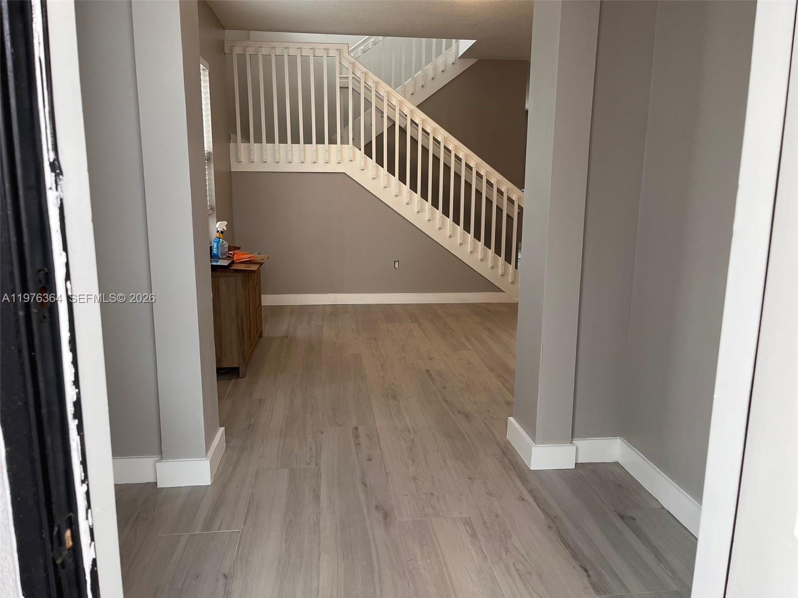 CHAMPION LAKES - Residential