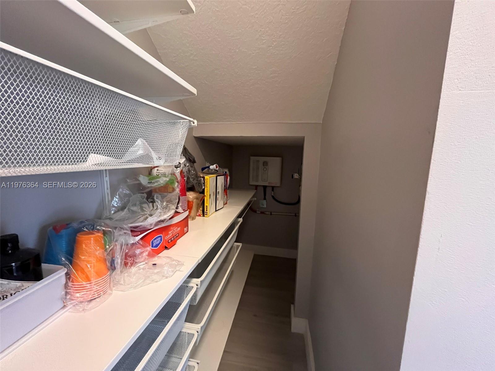 CHAMPION LAKES - Residential