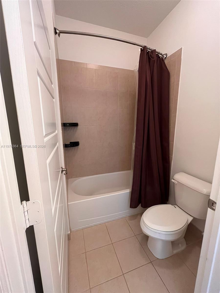 CHAMPION LAKES - Residential