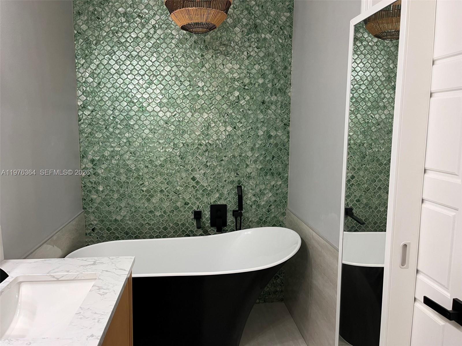 CHAMPION LAKES - Residential