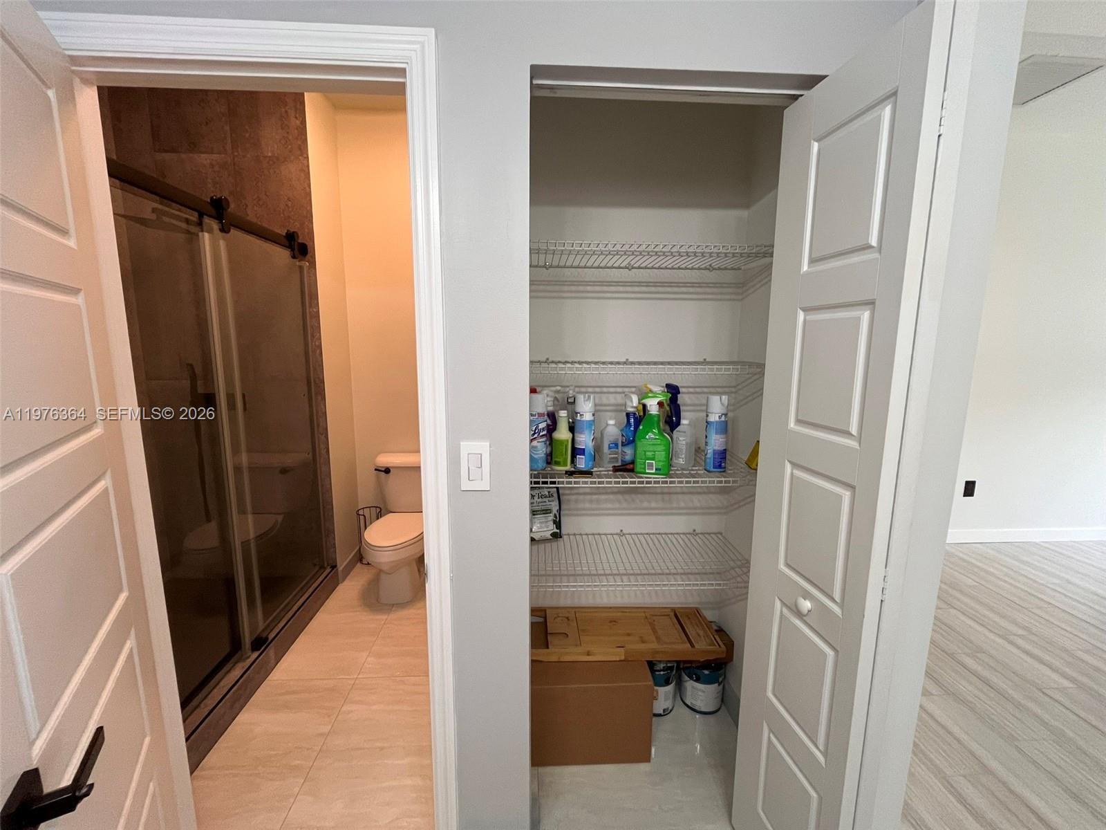 CHAMPION LAKES - Residential