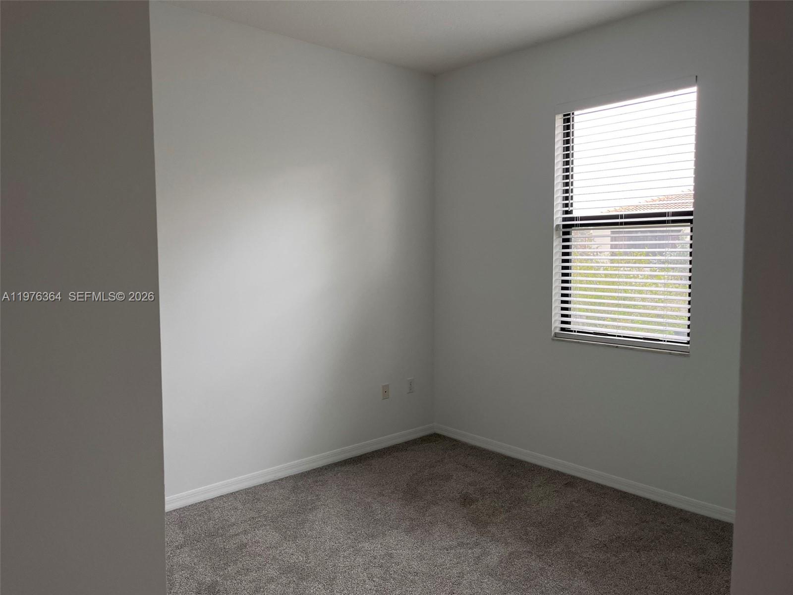 CHAMPION LAKES - Residential