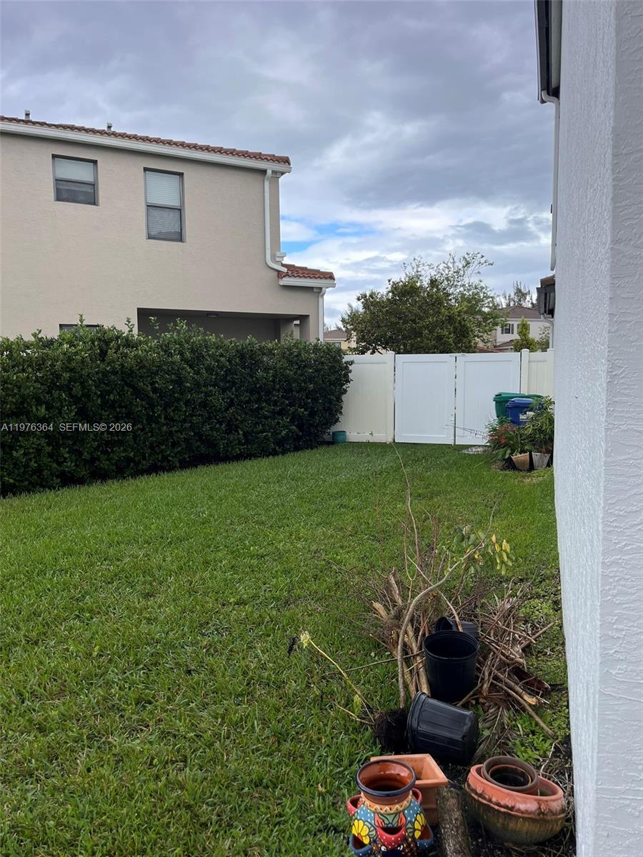 CHAMPION LAKES - Residential