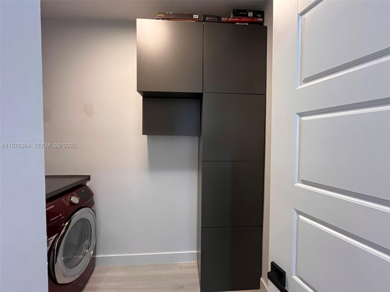 CHAMPION LAKES - Residential