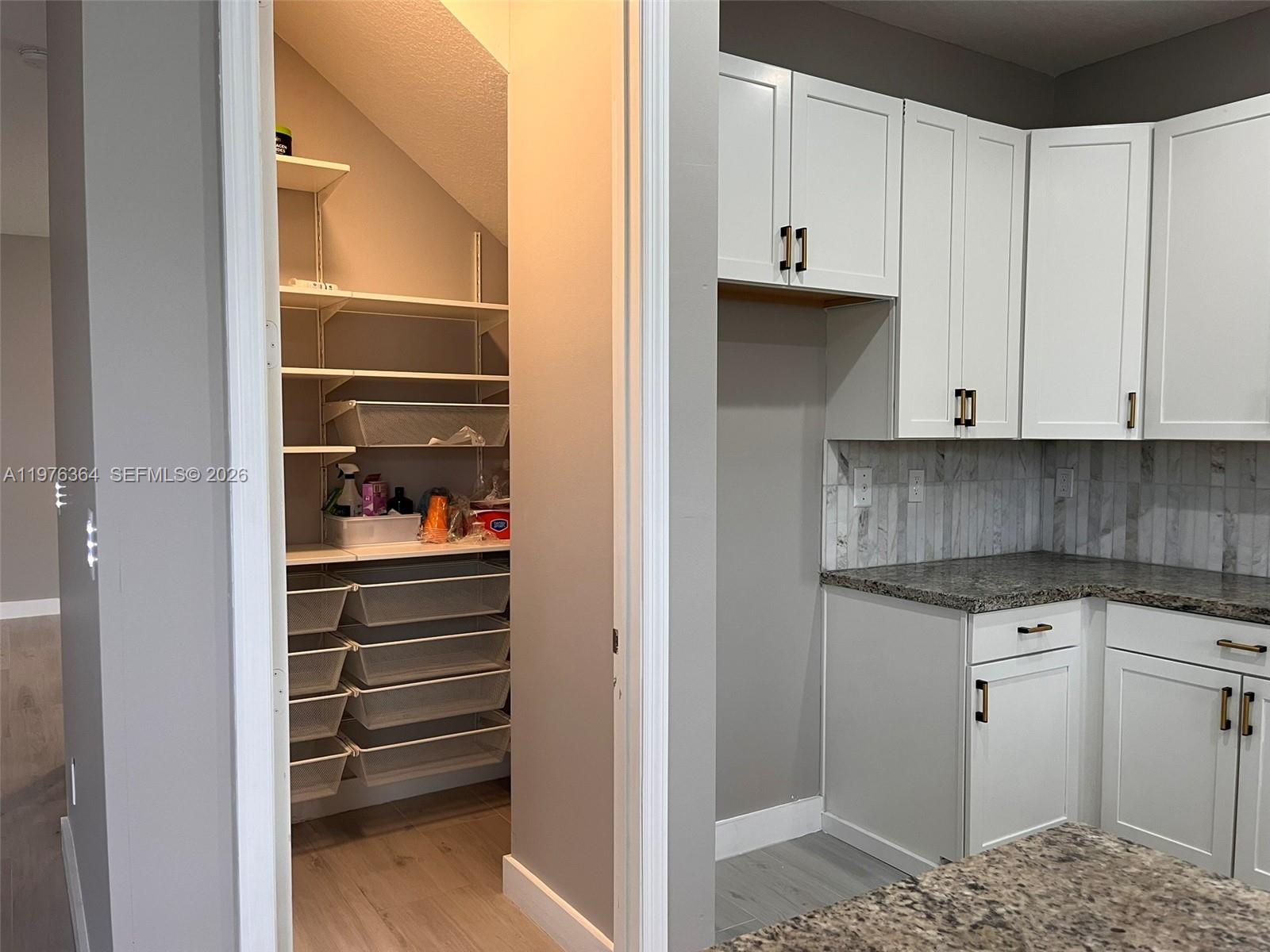 CHAMPION LAKES - Residential