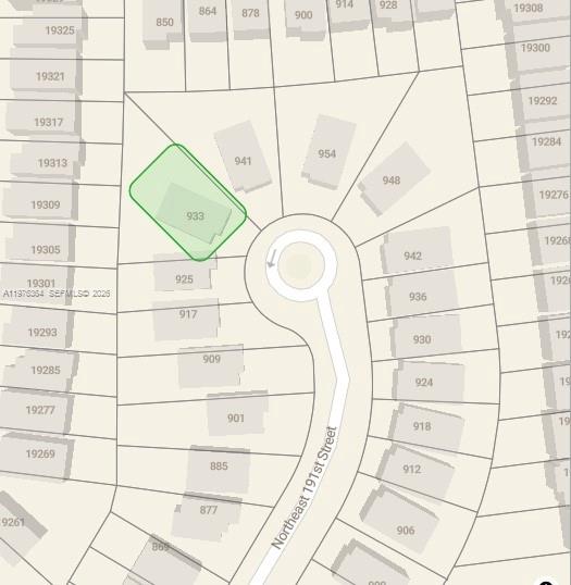 933 NE 191st St