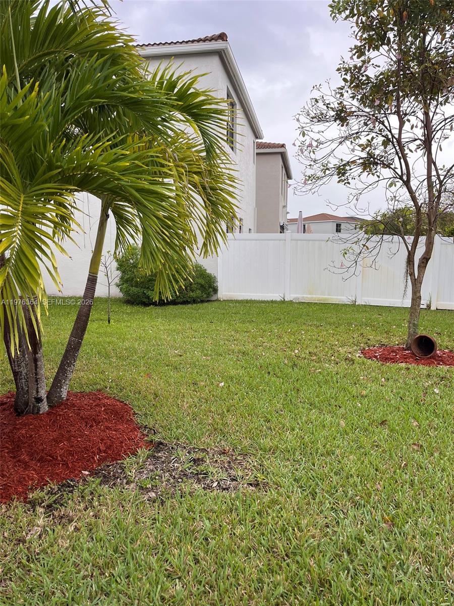 CHAMPION LAKES - Residential