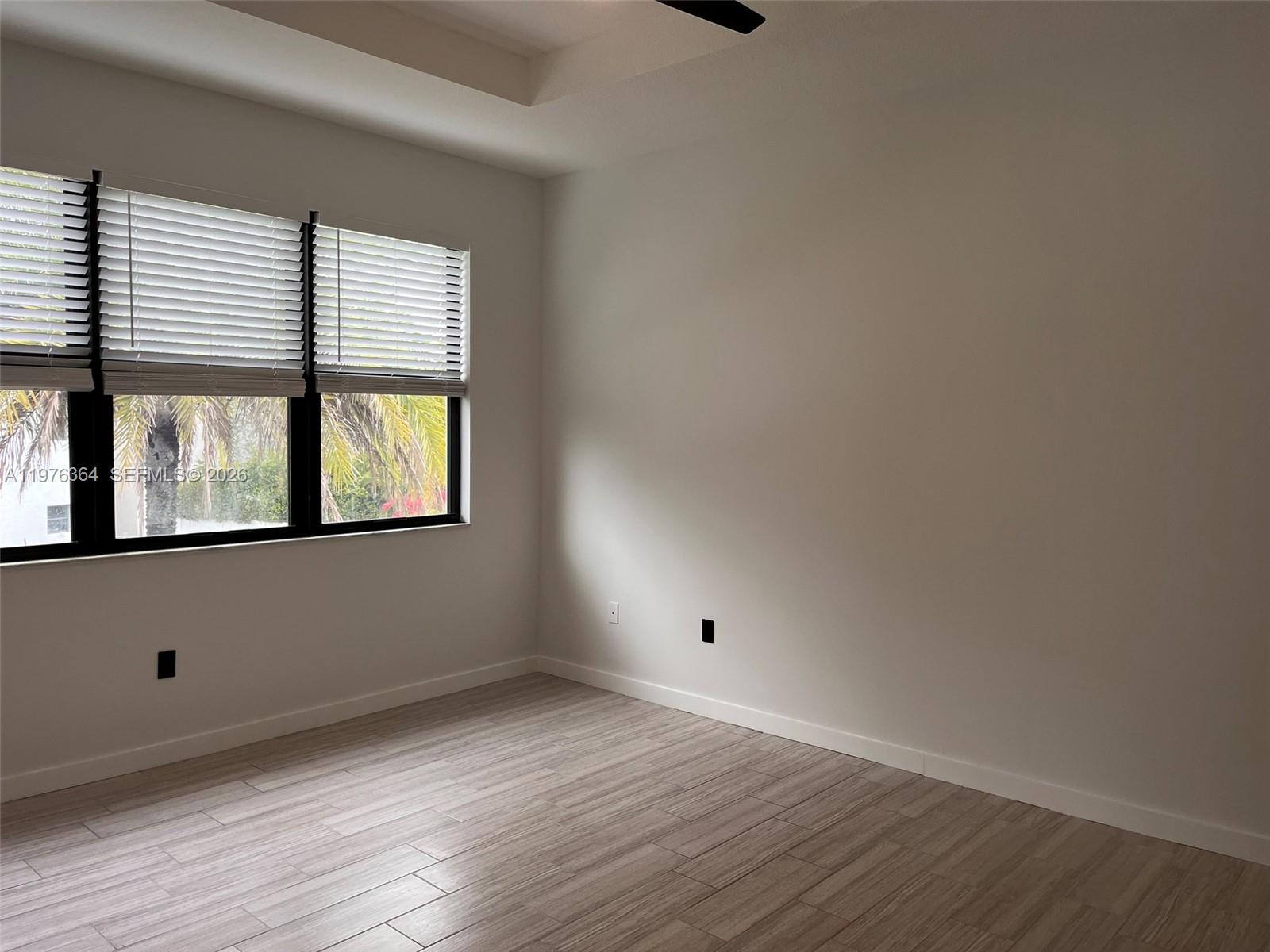 CHAMPION LAKES - Residential