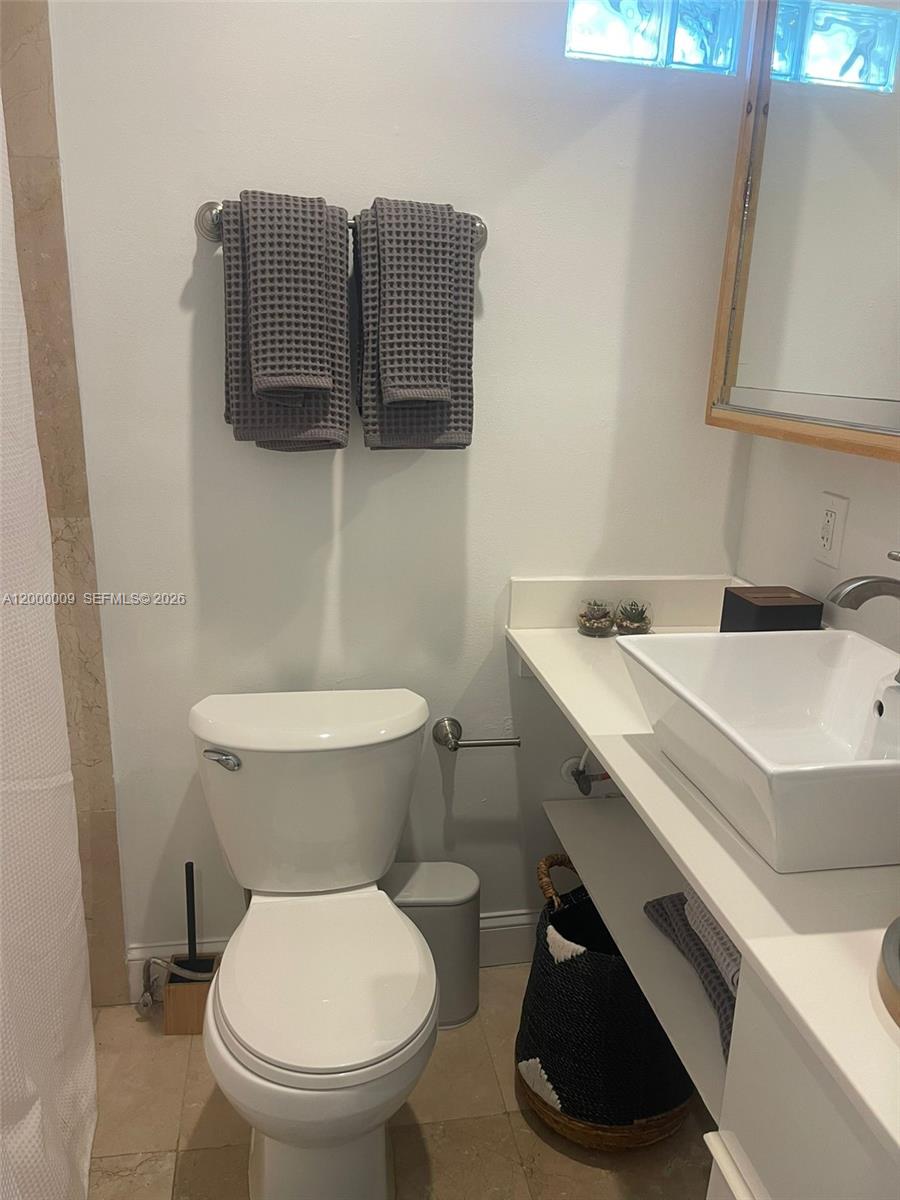 HOLLYWOOD BEACH FIRST ADD - Residential Income