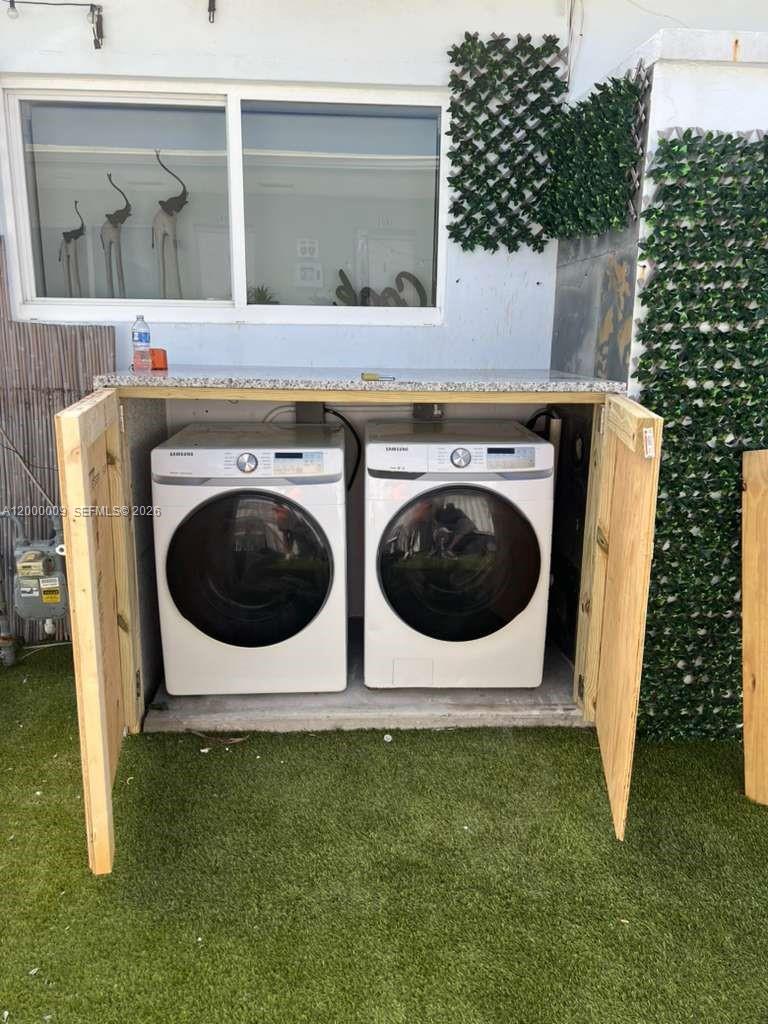 HOLLYWOOD BEACH FIRST ADD - Residential Income