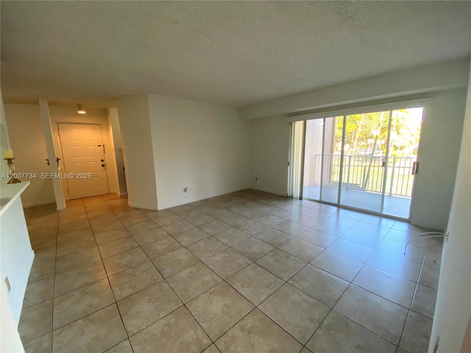 ROYAL PALM PLACE - Residential