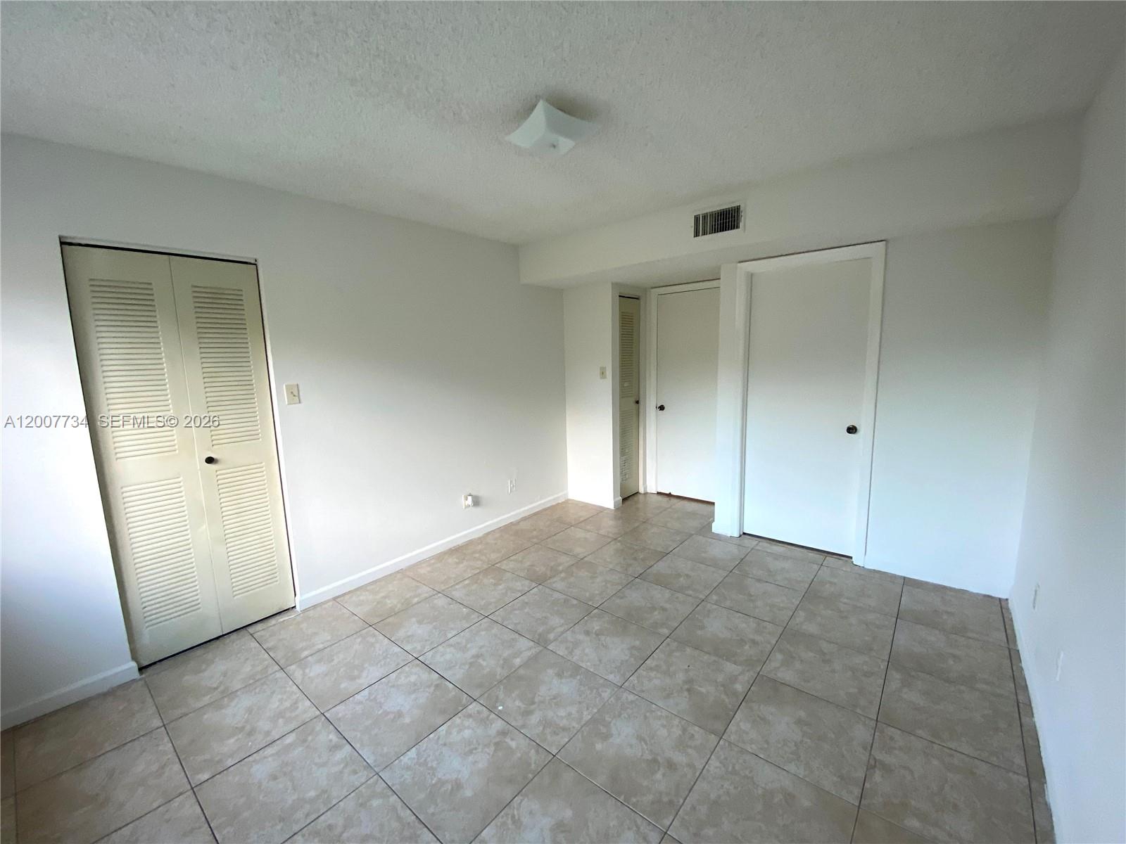ROYAL PALM PLACE - Residential
