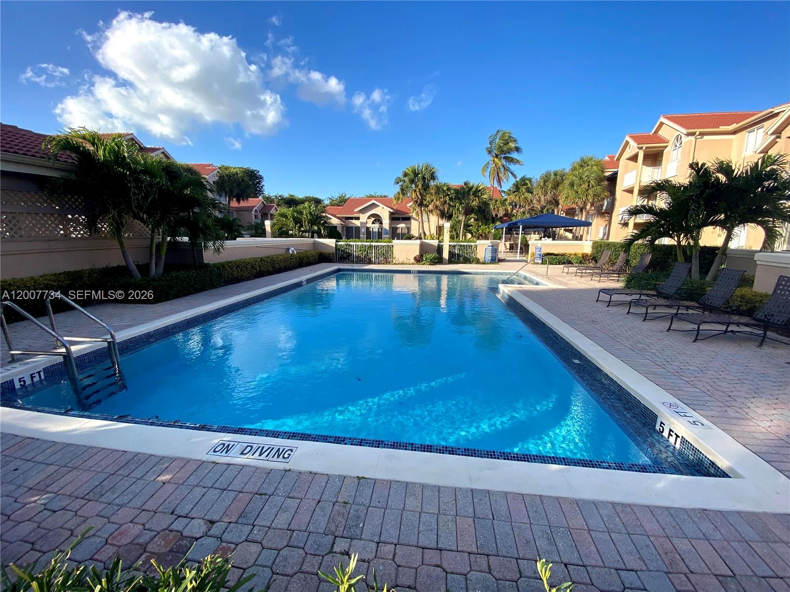 ROYAL PALM PLACE - Residential
